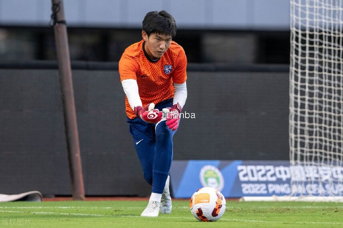 武汉三镇迎NBA常规赛关键赛,转会期单刀错失,底气十足,更衣室氛围转暖 武汉三镇迎NBA常规赛关键赛,转会期单刀错失,底气十足,更衣室氛围转暖